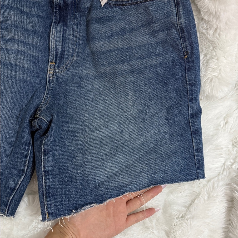 NWT GAP Women’s 8” ‘90s Loose Bermuda Short - 27 - Picture 4 of 6